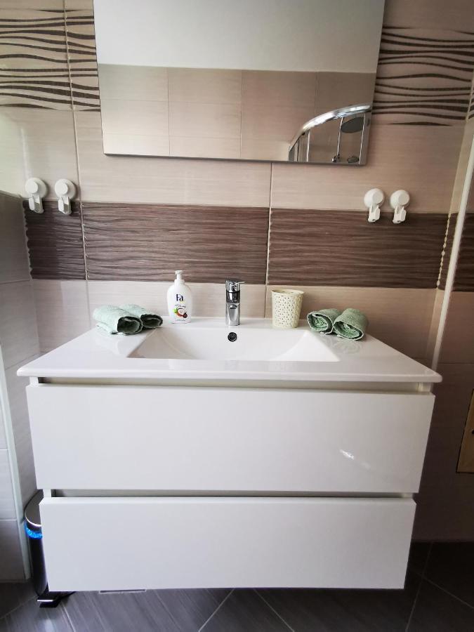 Apartma Patrik コバリード エクステリア 写真